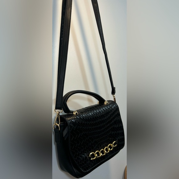 Darcy Marks London Gold Chain Accent Black Leather Weave Shoulder Strap Purse - Picture 3 of 8